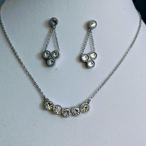 🆕🎁 Lia Sophia Silver Necklace & Earrings Set NIB